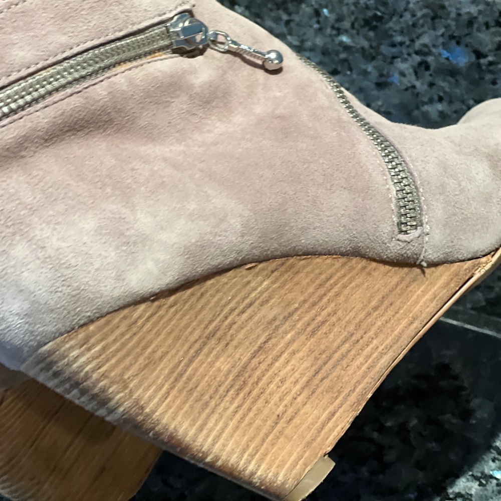Belle by Sigerson Morrison suede booties sz 9 - Picture 2 of 7